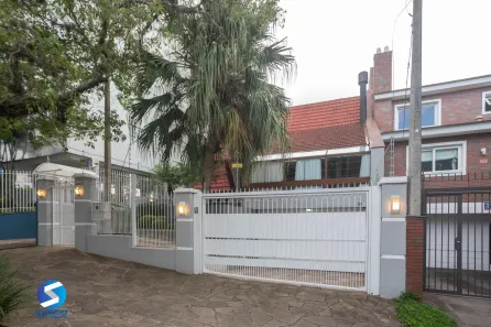 Casa com 4 Quartos à venda, 283m² no Chácara das Pedras, Porto Alegre