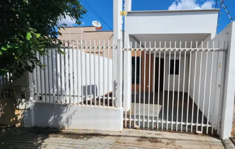 Casa com 2 Quartos à venda, 69m² no Jardim das Palmeiras, Londrina