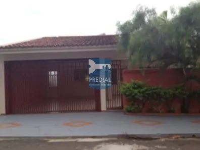 Casa com 3 Quartos para alugar, 210m² no Parque Santa Marta, São Carlos