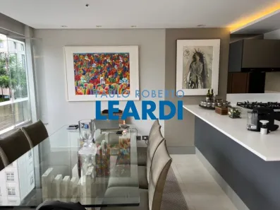 Apartamento com 2 Quartos à venda, 122m² no Vila Olímpia, São Paulo