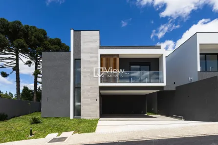 Casa de Condomínio com 3 Quartos à venda, 243m² no Santo Inácio, Curitiba