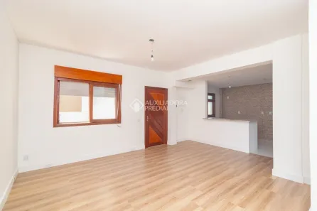 Apartamento com 2 Quartos para alugar, 75m² no Medianeira, Porto Alegre