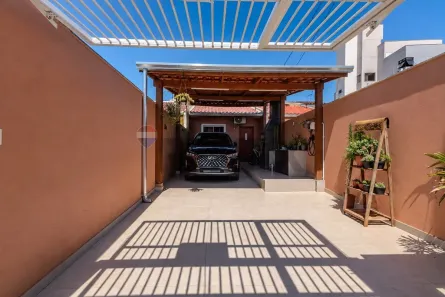Casa com 2 Quartos à venda, 50m² no Rio Pequeno, Camboriú
