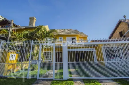 Casa com 3 Quartos à venda, 209m² no Espírito Santo, Porto Alegre