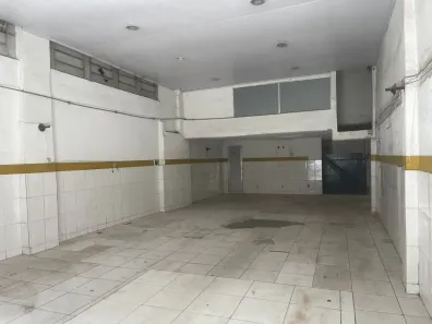 Ponto Comercial para alugar, 208m² no Vila Itamarati, Duque de Caxias