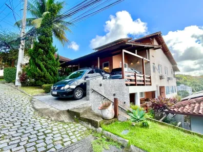 Casa com 3 Quartos à venda, 364m² no Badu, Niterói