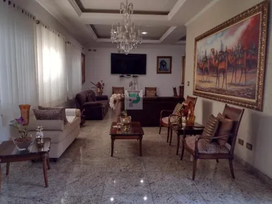 Sobrado com 4 Quartos à venda, 426m² no Centro, Mogi das Cruzes