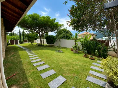 Casa com 2 Quartos para alugar, 210m² no Pântano do Sul, Florianópolis
