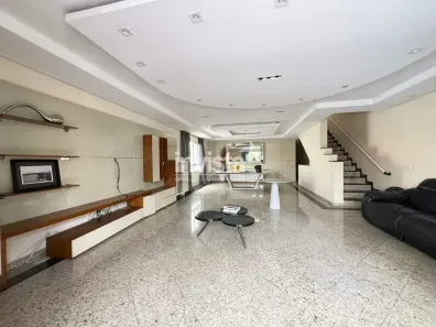 Casa com 5 Quartos à venda, 327m² no Embaré, Santos