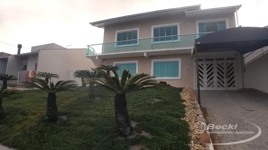 Casa com 6 Quartos à venda, 190m² no Petrópolis, Joinville