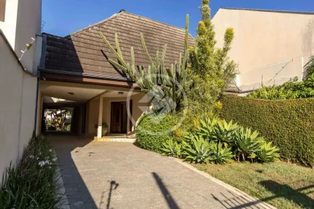 Casa com 4 Quartos à venda, 380m² no Mercês, Curitiba