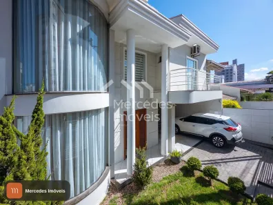 Casa com 3 Quartos à venda, 180m² no São Judas, Itajaí