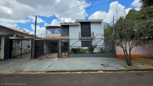 Sobrado com 4 Quartos à venda, 374m² no Vila Emília, Maringá