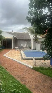 Casa com 4 Quartos à venda, 562m² no Morada da Colina, Uberlândia