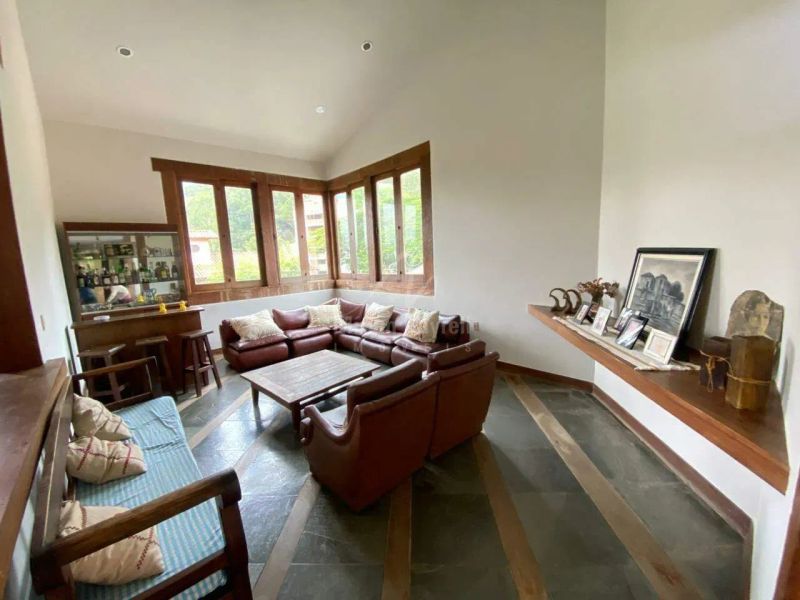Casa com 4 quartos — Santa Lúcia, Belo Horizonte