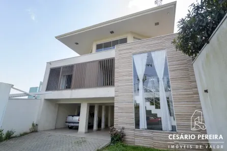 Sobrado com 4 Quartos à venda, 364m² no Centro, Araucária