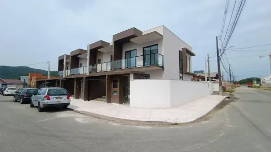 Sobrado com 3 Quartos à venda, 130m² no Centro, Penha