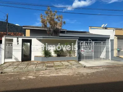Casa com 3 Quartos à venda, 300m² no Pioneiros, Ouro Branco