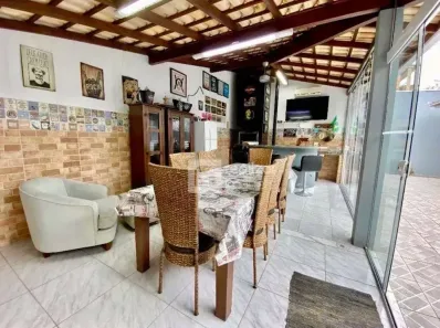Casa com 3 Quartos à venda, 140m² no Capoeiras, Florianópolis