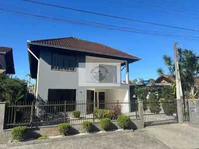 Casa com 5 Quartos à venda, 325m² no Pirabeiraba (Pirabeiraba), Joinville