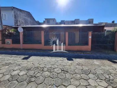 Casa com 4 Quartos para alugar, 141m² no Centro, Balneário Piçarras