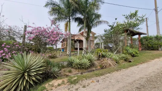 Fazenda/Sítio com 3 Quartos à venda, 165m² no Veraneio Irajá, Jacareí