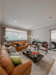 Casa com 4 Quartos à venda, 207m² no Morada da Colina, Uberlândia