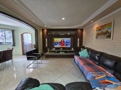 Casa com 3 Quartos à venda, 230m² no Santo Antônio, Osasco