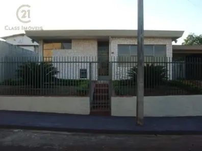 Casa com 3 Quartos à venda, 211m² no Aparecida, Londrina