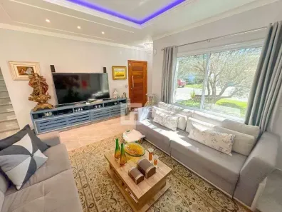 Casa de Condomínio com 3 Quartos à venda, 270m² no São João do Rio Vermelho, Florianópolis