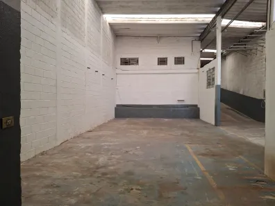 Galpão/Depósito/Armazém para alugar, 297m² no Cocaia, Guarulhos