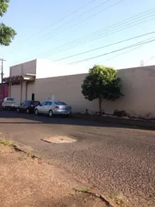 Galpão/Depósito/Armazém à venda, 600m² no Nossa Senhora das Graças, Uberlândia