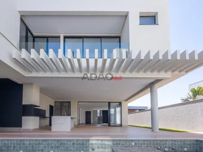 Casa de Condomínio com 4 Quartos à venda, 400m² no Residencial Goiânia Golfe Clube, Goiânia