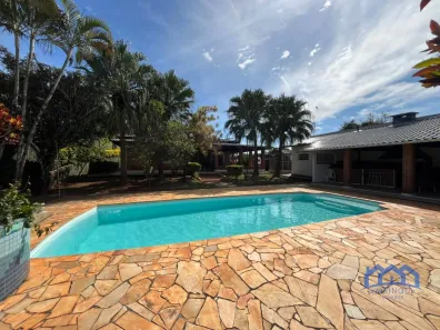 Fazenda/Sítio com 6 Quartos à venda, 2500m² no , Mairinque