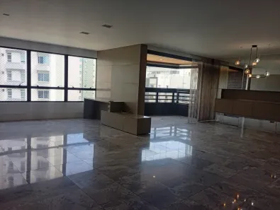 Apartamento com 4 Quartos para alugar, 196m² no Ponta Verde, Maceió