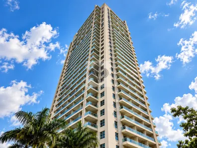 Sala Comercial para alugar, 173m² no Vila São Francisco (Zona Sul), São Paulo