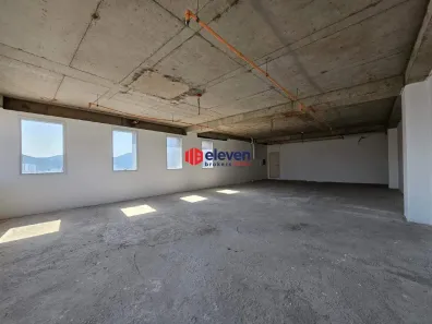 Sala Comercial para alugar, 139m² no Gonzaga, Santos