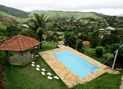 Fazenda/Sítio com 2 Quartos à venda, 107m² no Centro, Simão Pereira