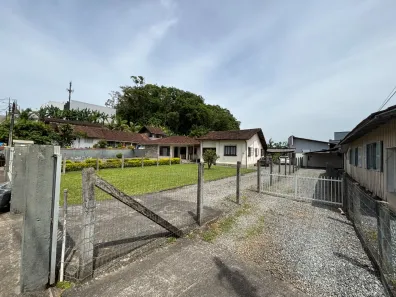 Lote/Terreno à venda, 2988m² no Bom Retiro, Joinville