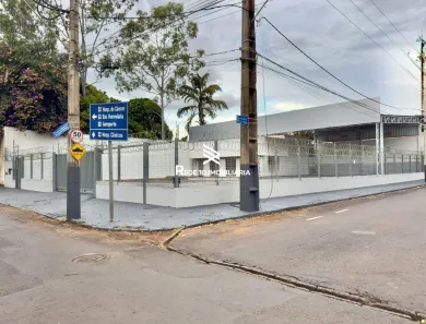 Galpão/Depósito/Armazém para alugar, 800m² no Bom Jesus, Uberlândia