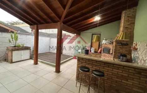 Casa de Condomínio com 3 Quartos para alugar, 100m² no Jardim São Pedro, Mogi das Cruzes