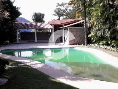 Casa de Condomínio com 4 Quartos à venda, 400m² no Piratininga, Niterói