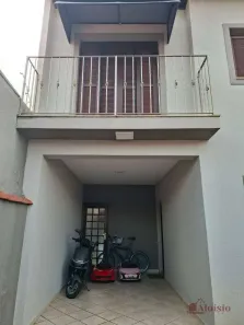Sobrado com 3 Quartos à venda, 147m² no Vila São José, Taubaté