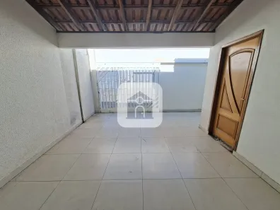 Casa com 3 Quartos para alugar, 170m² no Guarani, Uberlândia