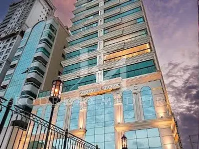 Apartamento com 4 Quartos à venda, 180m² no Meia Praia, Itapema