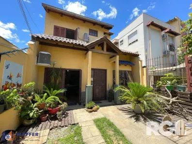 Casa com 4 Quartos à venda, 180m² no Santo Antônio, Porto Alegre