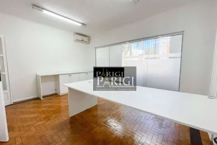 Imóvel Comercial com 8 Quartos para alugar, 400m² no Santa Cecília, Porto Alegre
