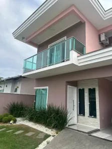 Sobrado com 3 Quartos para venda ou aluguel, 300m² no Araquari, Araquari