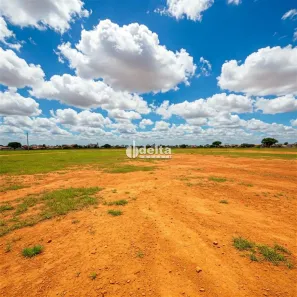 Lote/Terreno à venda, 500m² no Laranjeiras, Uberlândia