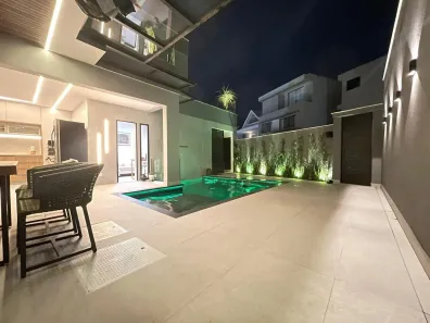 Casa de Condomínio com 5 Quartos à venda, 350m² no Recreio dos Bandeirantes, Rio de Janeiro